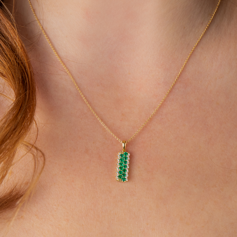 Pandantiv cu Lant Aur 18k Diamante, Smaralde DERUVO